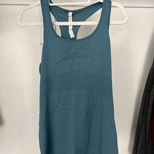 Lululemon tank top size 10